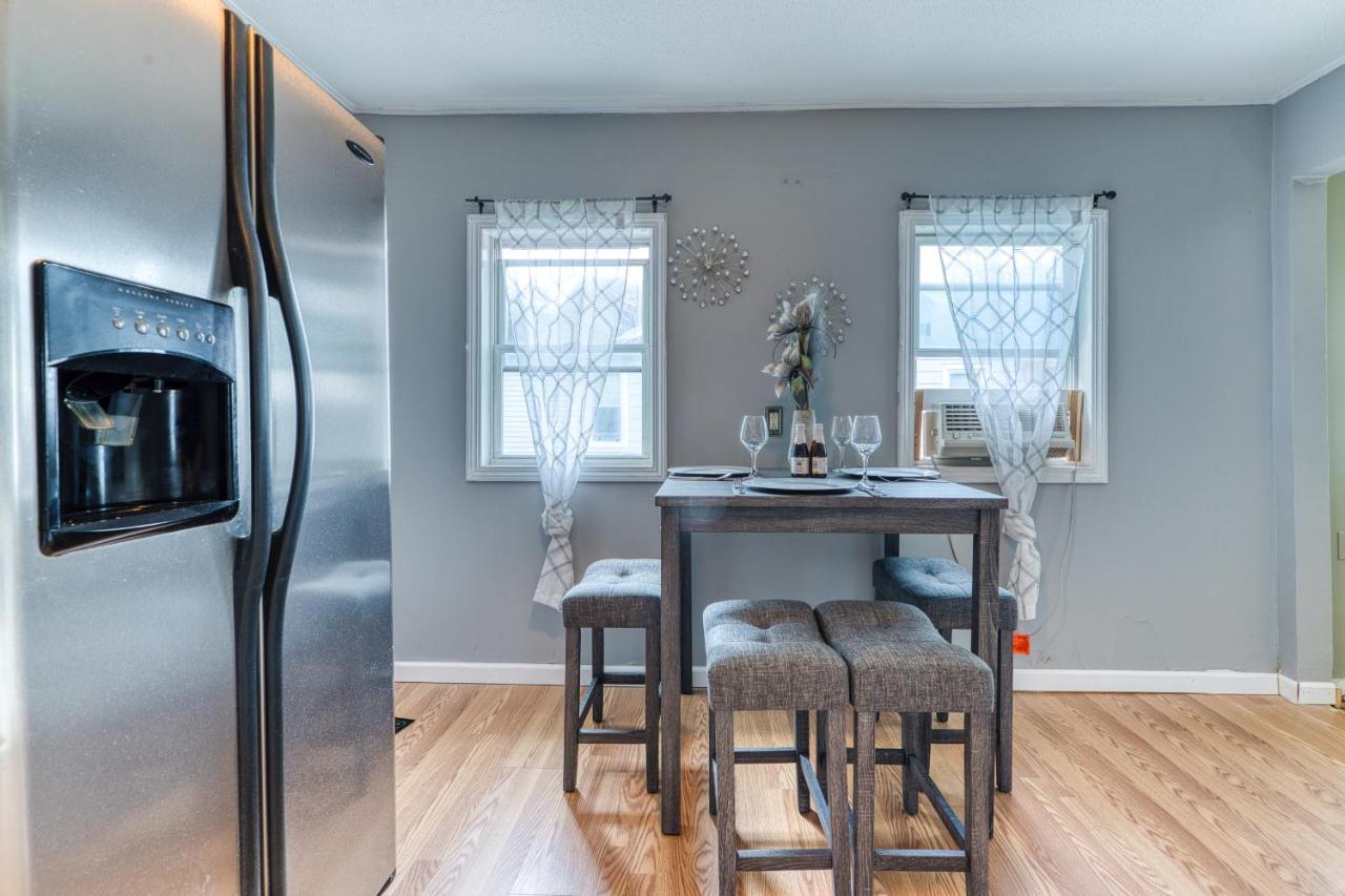 Humble Home With Free Breakfast Offered If Requested! Chicopee Exterior photo